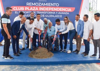 Ministro Kelvin Cruz inicia construcción de multiuso del Club Plaza Independencia