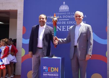 Luis Miguel De Camps encabeza acto inaugural del recorrido de la antorcha de los XI Juegos Escolares Deportivos San Francisco 2025