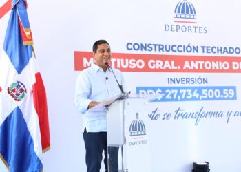 Ministro Kelvin Cruz da primer palazo para construcción de techado Multiuso en el sector de Honduras, DN