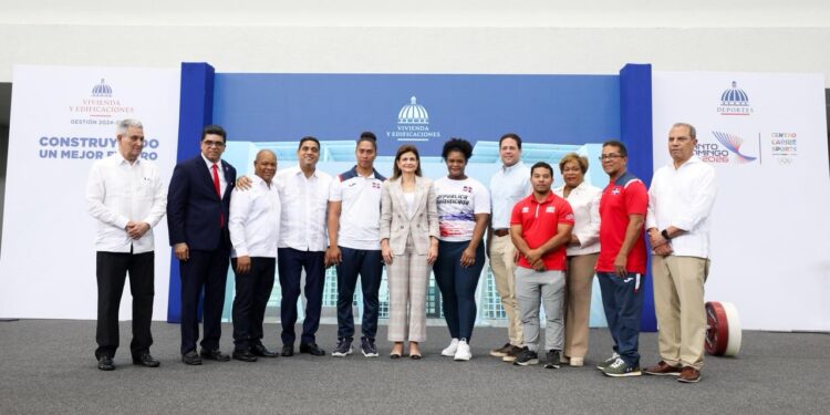 Raquel Peña y ministro Bonilla entregan Pabellón de Halterofilia Dr. José Joaquín Puello en el Parque del Este