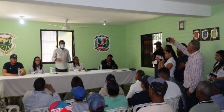 Gobierno realiza pagos de indemnización de RD$ 8 millones 222 mil a agricultores de Azua impactados por Proyecto “Presa Monte Grande”
