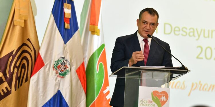 Presidente de la JCE llama a ejercer masculinidad responsable y educar sin violencia
