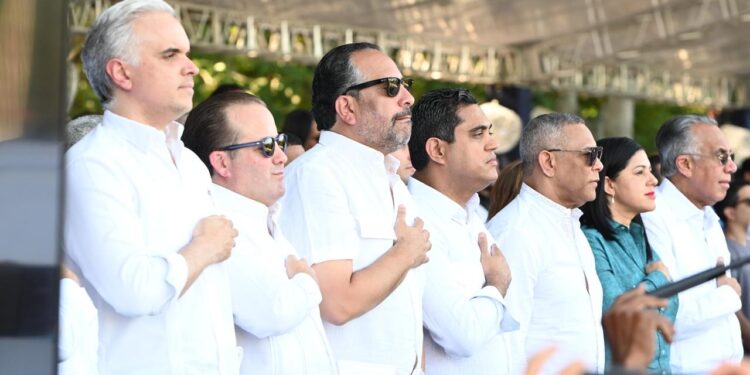 Ministro Kelvin Cruz felicita al Inefi por el éxito de los Juegos Escolares 2025