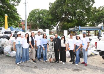 Voluntariado Banreservas beneficia cientos de personas en jornada del programa “Vida para el Ozama”
