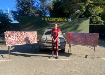 Ejército detiene a hombre con cargamento millonario de cigarrillos de contrabando en Valverde