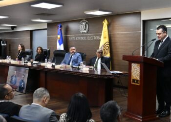 JCE presenta calendario electoral para las elecciones de 2028 y el Libro de Resultados Electorales 2024