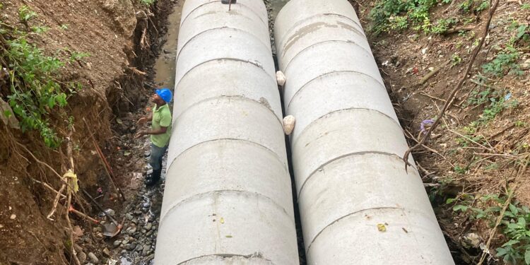 Presidente Abinader pone fin a décadas de espera al entregar saneada la cañada de Los Peralejos que beneficiará a más de 30,000 mil habitantes