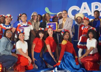 Ministerio de Educación celebra el talento y la creatividad estudiantil en la Gala Nacional de Carnaval Escolar 2026