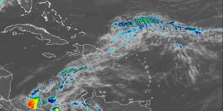 Indomet: Vaguada continuará generando fuertes aguaceros con tormentas eléctricas y ráfagas de viento este jueves