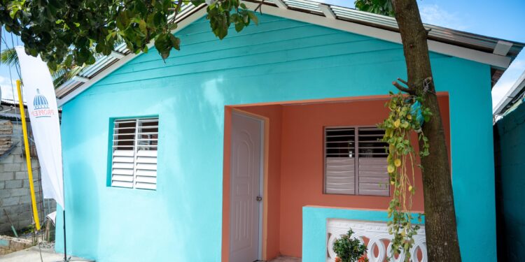 Propeep entrega vivienda en Pantoja reconstruida a familia afectada por deterioro agravado tras lluvias de abril