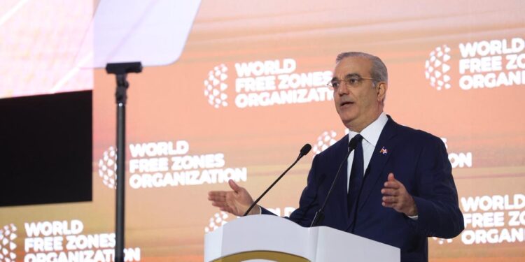 Presidente Abinader presenta a República Dominicana como una de las mejores decisiones de inversión del hemisferio en Congreso Mundial de Zonas Francas