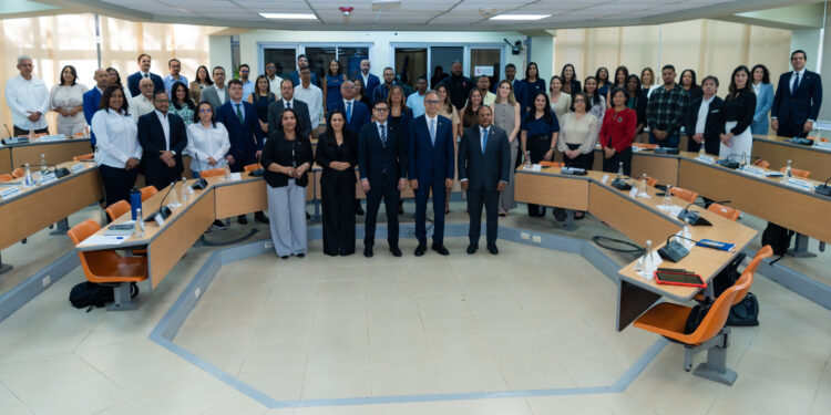Banco Popular, PUCMM y DEUMAN certifican profesionales en medición de emisiones corporativas