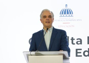 Luis Miguel De Camps encabeza foro sectorial del MINERD en el marco de la Consulta Nacional para el Futuro de la Educación Dominicana