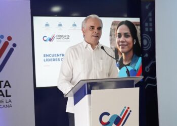 Consulta Nacional presenta a líderes de opinión la visión transformadora de la reforma educativa