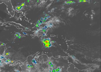 Indomet: Onda tropical y vaguada producirán aguaceros, tormentas eléctricas y ráfagas de viento en varias provincias