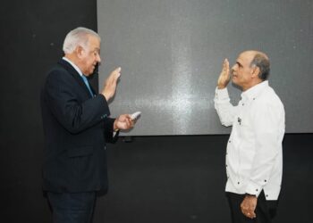 Ministro Andrés Bautista juramenta a Carlos Paulino como nuevo director de la Defensa Civil