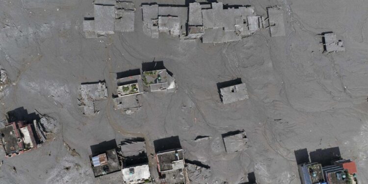 Cómo el desprendimiento de un glaciar pudo provocar el desastre en Nepal y el Tíbet