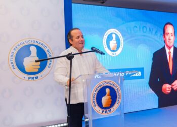 PRM Santiago reconoce a Paliza por sus ocho años al frente de la organización