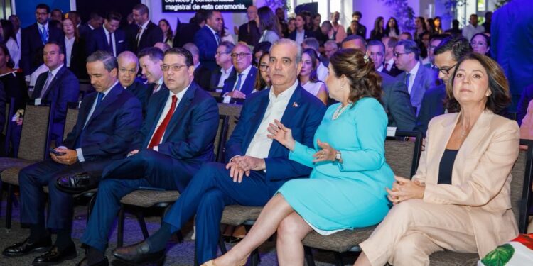 Presidenta de Cámara de Santo Domingo destaca crecimiento de las exportaciones, que alcanzan US$9,277 millones