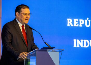 Ministro de Industria Comercio y Mipymes, Eduardo Sanz Lovatón, anuncia “Empresas en 24 Horas”, iniciativa que busca reducir la burocracia y tiempo de constitución de empresas