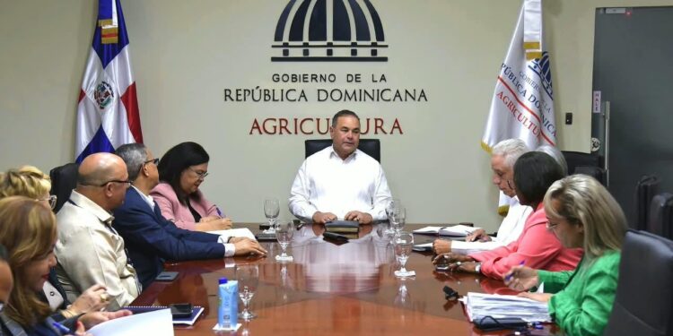 INFOTEP y Agricultura impulsarán capacitación para acelerar mecanización y tecnificación del campo dominicano