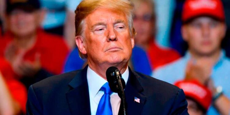 Trump pedirá a países de Europa que reembolsen a EE. UU. ayuda para Ucrania