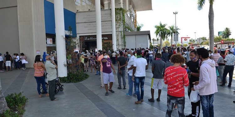 Bancos estarán abiertos hasta las 4:00 de la tarde y cerrados  sábados y domingos