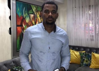 (VÍDEO) Expolicía Daurin Muñoz (Sueldo Cebolla) pide hacer extensivo aumento salarial para los militares.