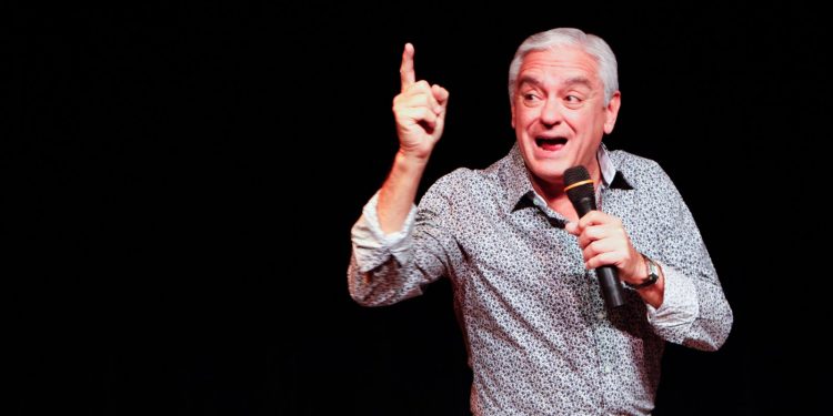 Cuquín Victoria se recupera; fue sometido a operación de hernias cervicales