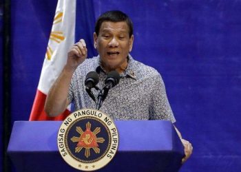 Duterte dice presidencia de Filipinas no es un trabajo para mujeres
