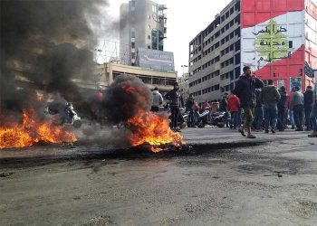 Protestas contra confinamiento en el Líbano dejan un muerto y más de 300 heridos