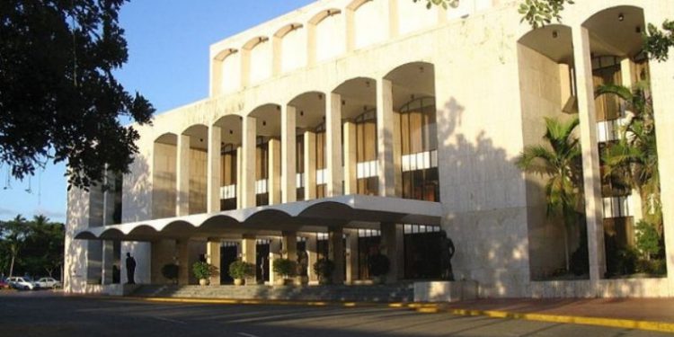 Teatro Nacional desarrollará programa de capacitación para su personal