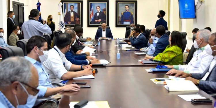 MINERD avanza preparativos para el inicio de retorno gradual a las aulas