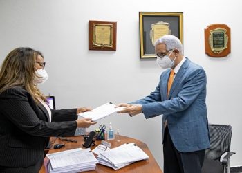 Ministerio Público investigara denuncias sobre ventas irregulares de miles de seguros de salud