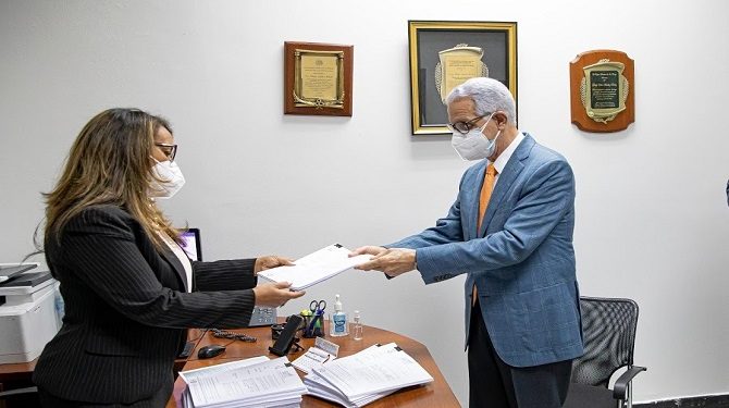 Ministerio Público investigara denuncias sobre ventas irregulares de miles de seguros de salud