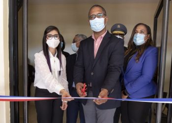 El Ministerio Público y otras instituciones inauguran centro de protección a la niñez en Neiba