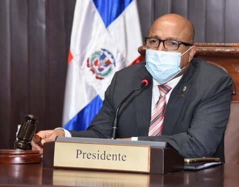 Aprueban proyecto de ley para eliminar pago de reinscripción en colegios privados