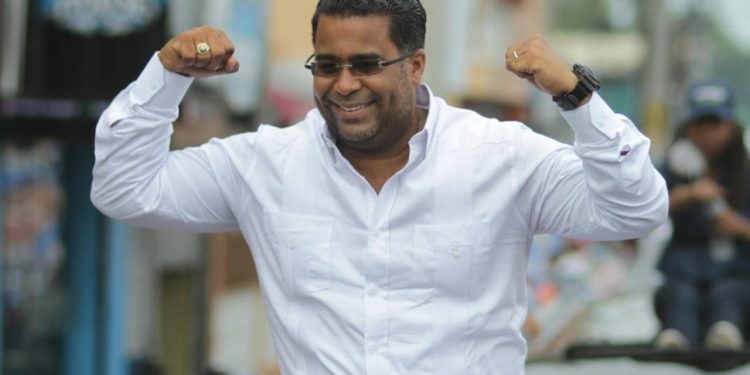 Franklin Rodríguez pide intervención de autopista 6 de noviembre