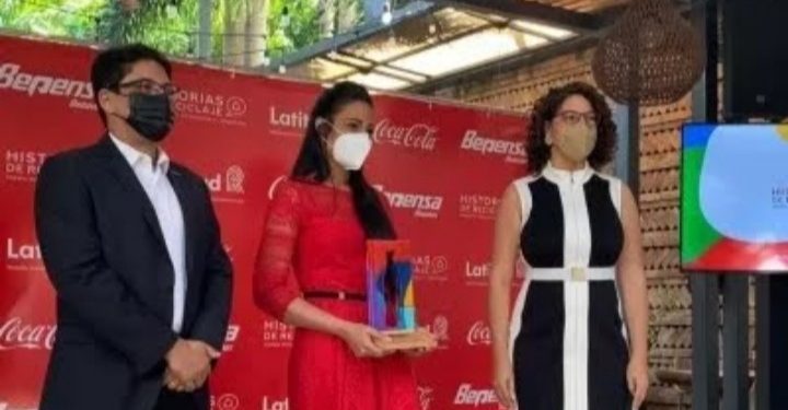 Periodista de Acento MeryAnn Escolástico gana primer lugar concurso ‘Historias de Reciclaje’