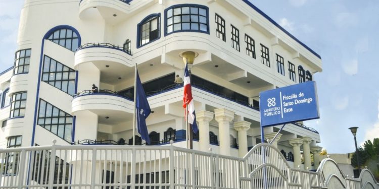 Fiscalía de SDE y Bienes Nacionales perseguirán ocupantes ilegales de terrenos