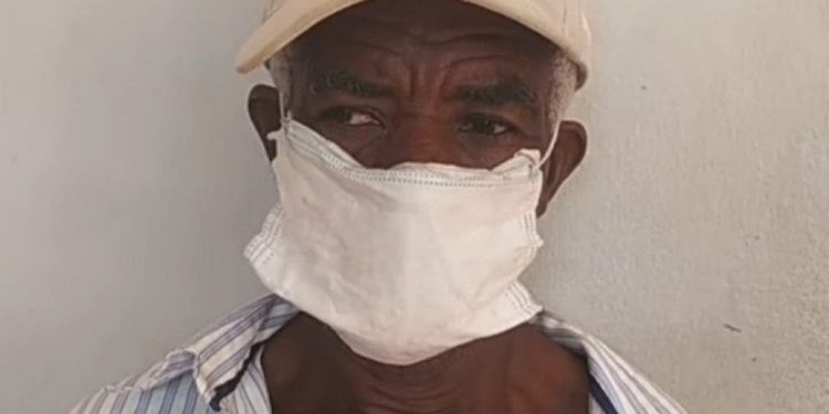 Hombre denuncia que su mujer le sacó un diente de una “galleta”