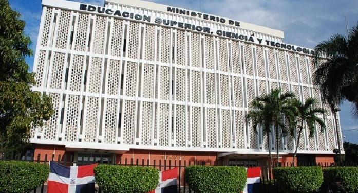 MESCYT ordena extender programa de ayuda para estudiantes dominicanos en Cuba