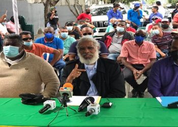 Choferes Fenatrano expresan no aguantan más combustibles caros