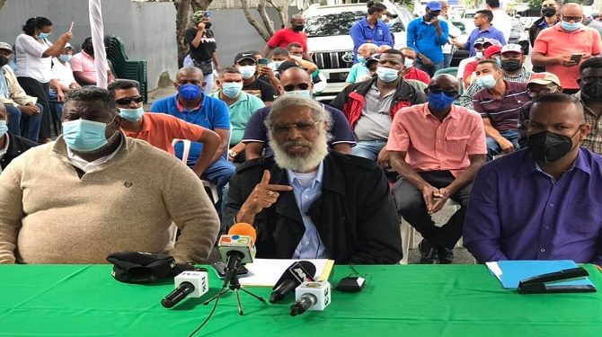 Choferes Fenatrano expresan no aguantan más combustibles caros