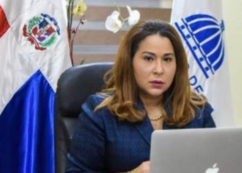 Ministra de la Mujer prohíbe a funcionarios de esa institución hablar en contra de tres causales