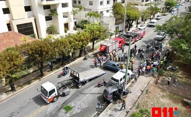 Cuatro muertos y tres heridos en accidente de tránsito en la avenida Anacoana
