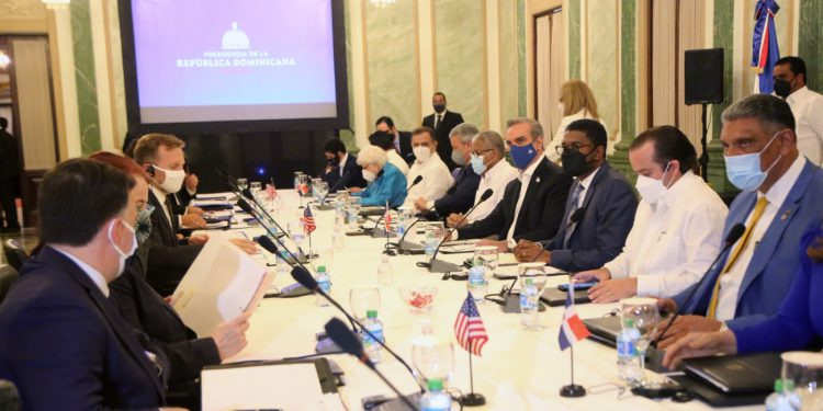 RD se compromete a impulsar las leyes y EU. UU. a dar asistencia técnica