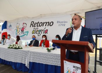 En los cincos distrito educativos de Monte Plata realizan Acto de reapertura a clases semi presencial