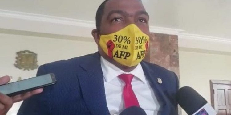 Botello afirma Pacheco dio “disculpas simuladas” y dice tiene nómina para doblegar a diputados