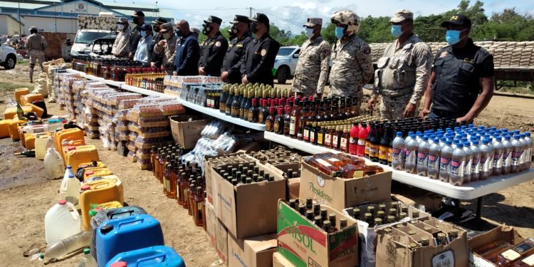 Salud Pública clausura laboratorios clandestinos y negocios por fabricar y comercializar bebidas adulteradas